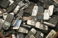 Discarded mobile phones &copy; Juraj Rizman/Greenpeace