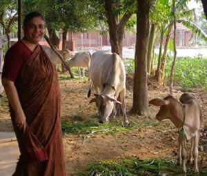 Dr Shiva at Bija Vidyapeeth. Image &copy; www.vandanashiva.com