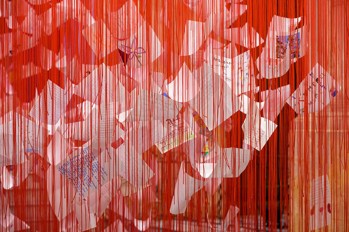 Collecting Feelings, 2024. Photo: Philippe Biolatto, Ville d&rsquo;Aix-en-Provence &copy; DACS, London, 2025 and Chiharu Shiota